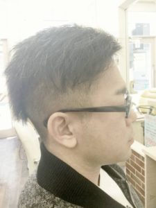 ツーブロック横から見たスタイル写真