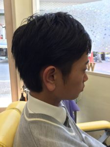 高校生ツーブロックの写真