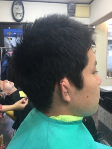 ソフトモヒカンの男性