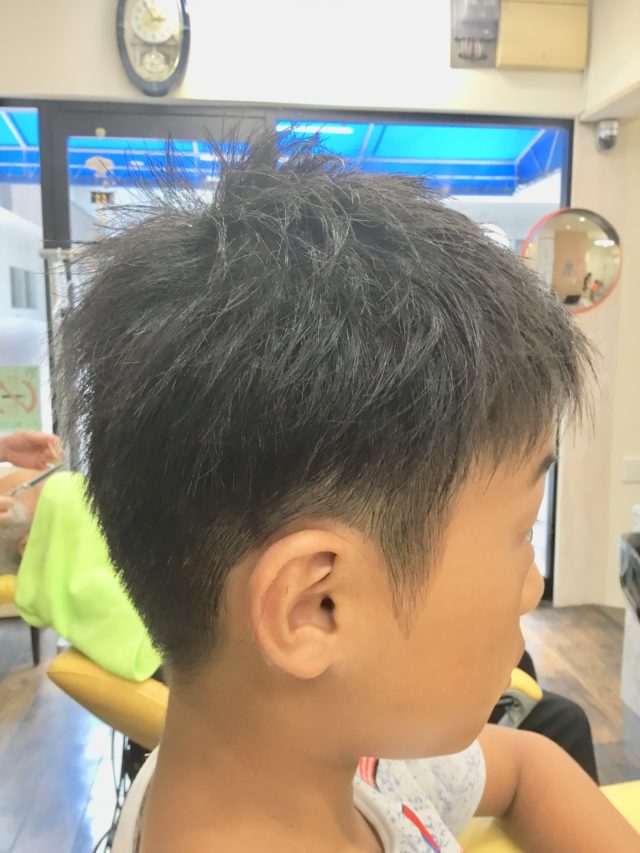 小学生アシンメトリーツーブロックのスタイル写真