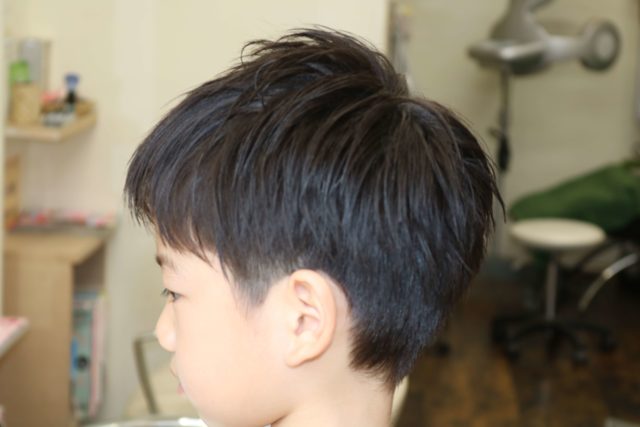 小学生男子のヘアスタイル写真