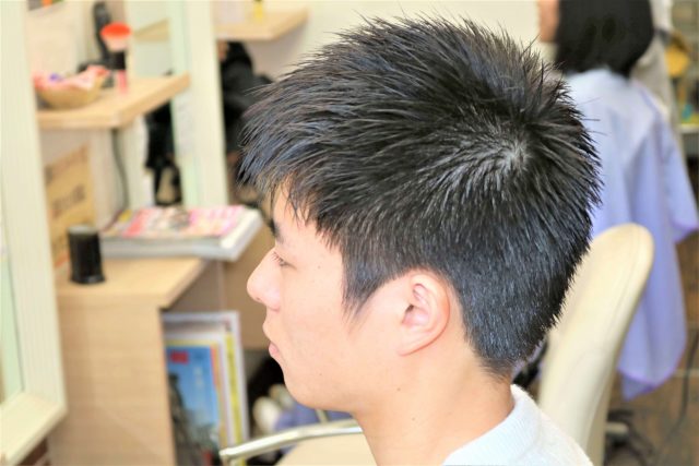 男子大学生の髪型の画像